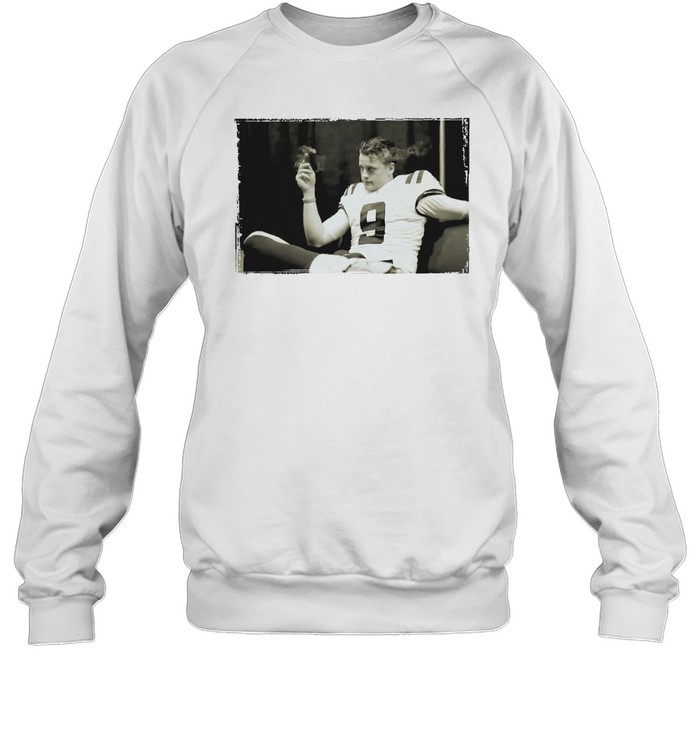 Joe Burrow, Cincinnati Bengals - (Youth Gildan Tee) - Inspire Uplift