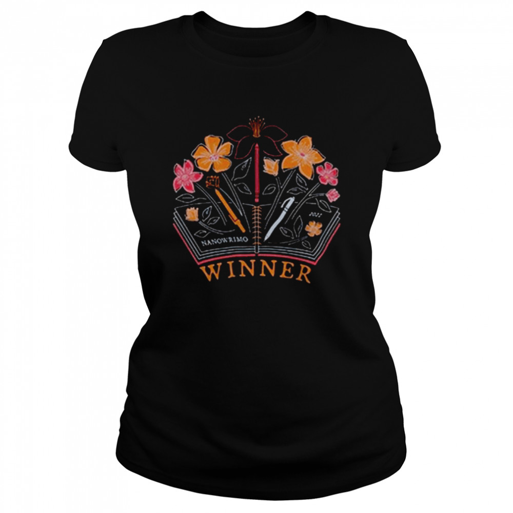 NaNoWriMo 2022 Winner  Classic Women's T-shirt