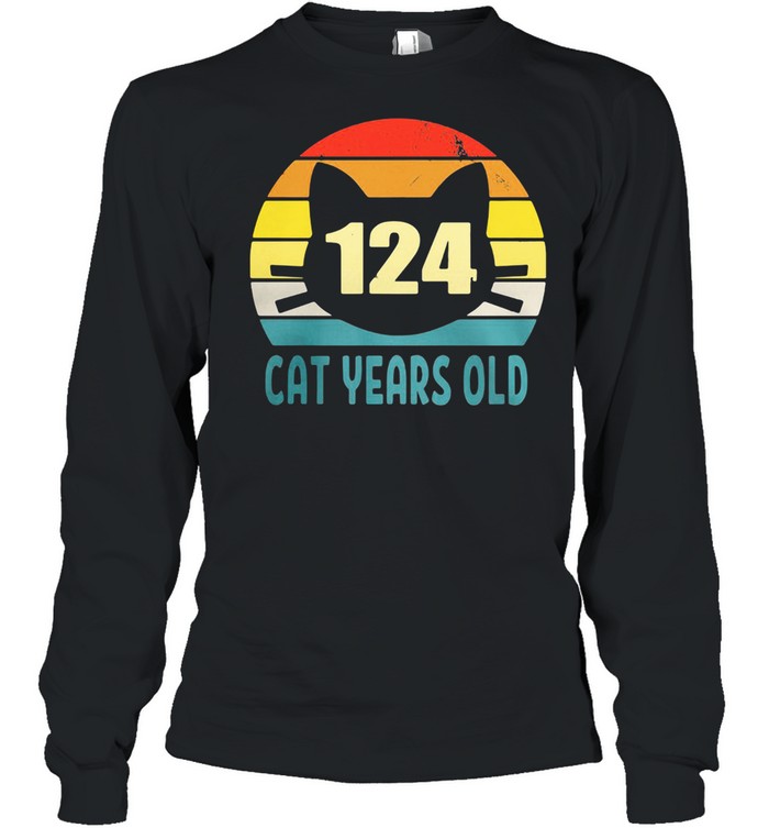124 Cat Years Old Vintage shirt Long Sleeved T-shirt