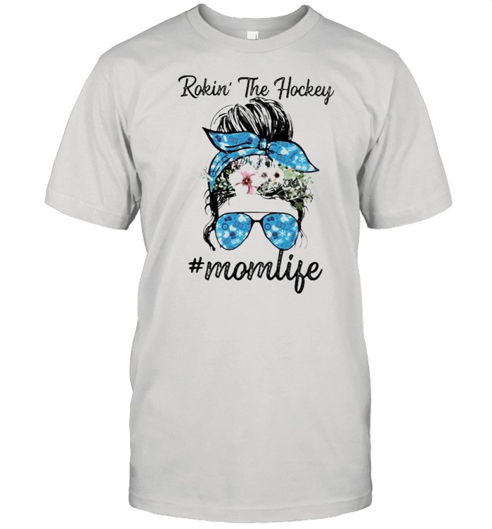 Rokin’ the hockey Mom Life Girl flower Classic Men's T-shirt